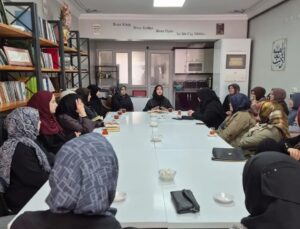Bayburt İl Müftülüğü kadınlara Diyanet Gençlik Merkezinde tefsir dersleri başlattı
