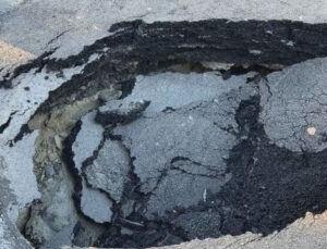 Beşiktaş’ta yol çöktü