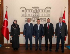 Bilecik Valisi Sözer, Camiler ve Din Görevlileri Haftası’nda görevlilerle buluştu