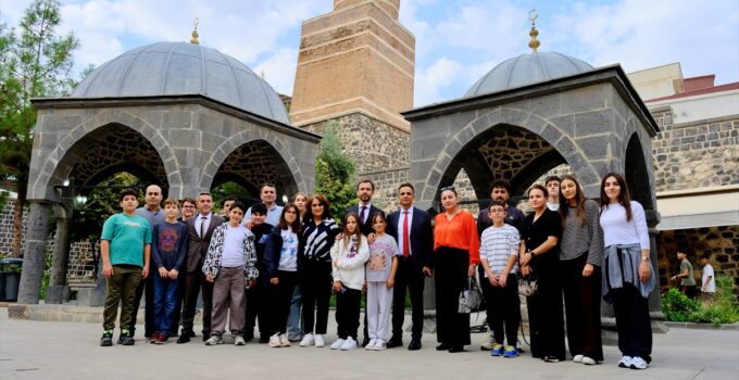 Bizim Gök Kubbemiz Projesi kapsamında öğrenci ve eğitimciler Cizre’yi gezdi