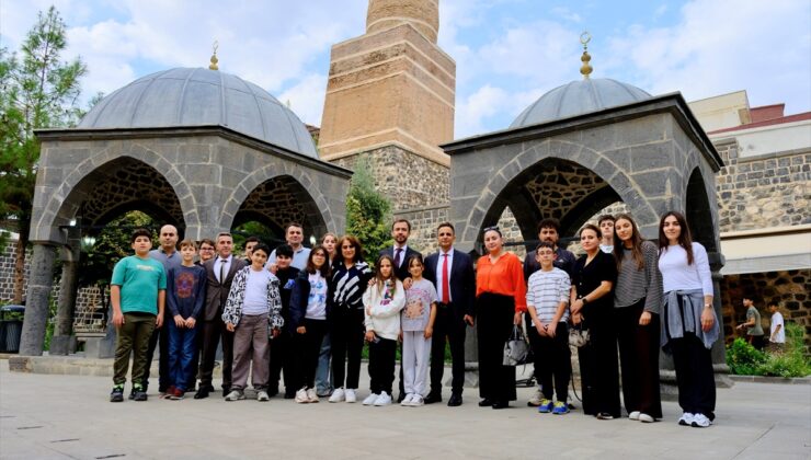 Bizim Gök Kubbemiz Projesi kapsamında öğrenci ve eğitimciler Cizre’yi gezdi