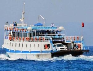 Bodrum’da Datça ve İstanköy feribot seferleri hava muhalefetiyle iptal edildi