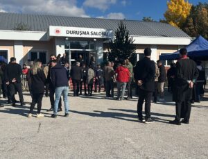 Bolu Belediye Başkanı Tanju Özcan 217 yıla kadar hapis istemine karşı beraat bekliyor