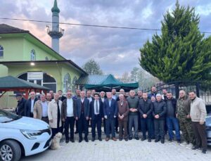 Çilimli Kaymakamı Altıntaş, Dikmeli köyünde sabah namazı buluşmasına katıldı