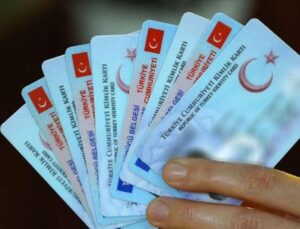 Çipli kimlik kartlarının 10 yıllık süresi doluyor! İşte yenileme ücreti ve başvuru şartları
