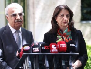 DEM Parti İmralı Heyeti, Cevdet Yılmaz ile yaklaşık 1 saat görüştü
