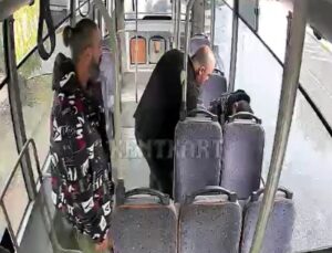 Edirne’de iki midibüs şoförü, nöbet geçiren yolcuya ambulans gelene kadar müdahale etti