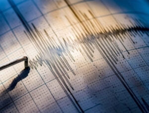 EGE DENİZİ’NDE DEPREM! 3 Ekim 2026 AFAD ve Kandilli verileri ile az önce deprem mi oldu, nerede, kaç büyüklüğünde?