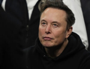 Elon Musk yeniden trilyoner