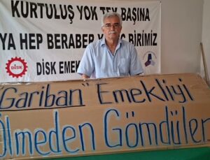 Emekli-Sen Osmaniye Şube Başkanı Önal, TÜİK enflasyonuna tabutla tepki gösterdi