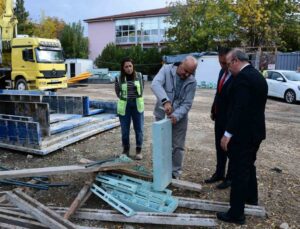 Eskişehir İl Milli Eğitim Müdürü Aydın, yapımı süren iki okulun inşaatını inceledi
