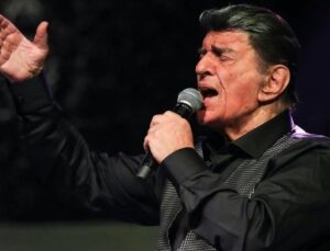 Fabrika Kızı şarkısıyla bilinen Alpay Nazikioğlu 91 yaşında vefat etti