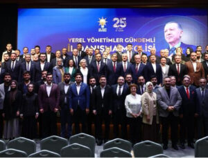 Farklı siyasi partilerden 136 kişi AK Parti’ye katıldı