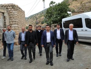 Hasankeyf Kaymakamı Böyük, KÖYDES çalışmalarını köylerde inceledi