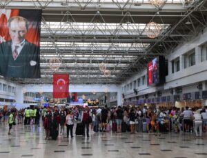 Havayolunda yolcu sayısı 193 milyonu aştı
