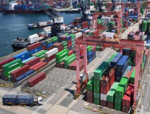 Hong Kong’da ihracat eylülde yüzde 64,9 artışla 40 yılı aşkın en yüksek büyümeyi gördü