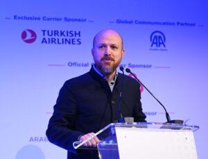İbn Haldun Üniversitesi Mütevelli Heyeti Başkan Vekili Erdoğan, Londra Helal Forumu’nda konuştu: