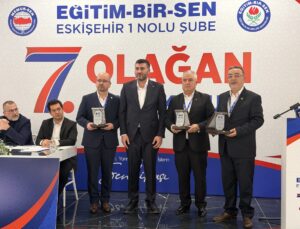 İbrahim Akar, Eğitim-Bir-Sen Eskişehir 1 No’lu Şubesinin başkanlığına yeniden seçildi