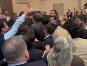 İstanbul Barosu genel kurulunda yumruklaşma üzerine 15 dakika ara verildi