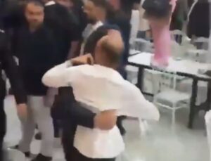 İzmir Buca’da YENİ Parti ön seçiminde oy sayımında arbede çıktı