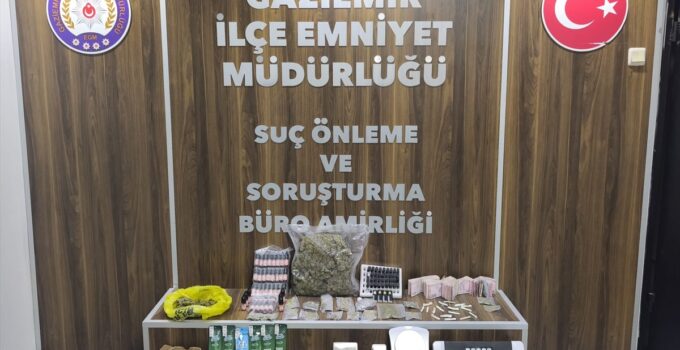 İzmir Gaziemir’de 939,40 gram esrar ele geçirildi, 2 şüpheli gözaltına alındı