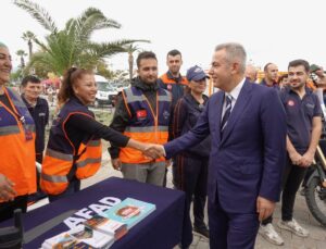 İzmir Konak’ta afet farkındalık etkinliğinde 137 personel görev aldı