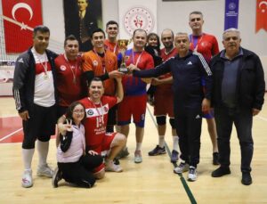 Karabük’te Kamu Spor Oyunları voleybol finalini Jandarma-Emniyet karma takımı kazandı