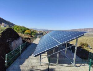 Karlıova Kıraçtepe köyünde güneş enerjisi sistemi hizmete sunuldu