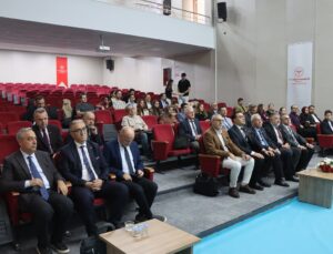 KBB hekimleri NKÜ Tıp Fakültesi iş birliğiyle düzenlenen toplantıda buluştu
