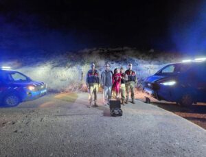Kilis Elbeyli’de kaybolan küçük kız çocuğu jandarmanın dronlu aramasıyla bulundu