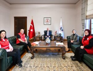 Kırklareli Valisi Turan, Kızılay heyetini aşevi projesi bilgilendirmesiyle kabul etti