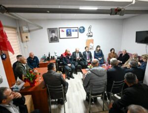 Kırklareli Valisi Turan, Merkez İlçe Muhtarlar Derneği’nde muhtarlarla buluştu