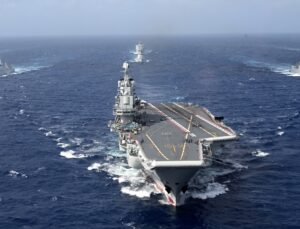 Liaoning uçak gemisi liderliğindeki Çin görev grubu Batı Pasifik’te tatbikata çıktı