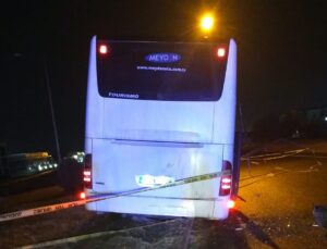 Malatya’da servis otobüsü ile hafif ticari araç çarpıştı, 2 kişi öldü, 3 kişi yaralandı