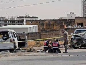 Mardin Nusaybin’de araç belediye personeline çarptı, 1 kişi öldü, 2 kişi yaralandı