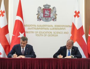 MEB Bakanı Tekin, Tiflis’te Gürcistanlı mevkidaşıyla eğitim anlaşmasını imzaladı