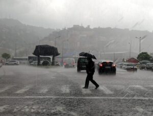 Meteoroloji, Erzincan, Erzurum ve Bayburt’ta metrekareye 21-75 kg yağış uyarısı verdi