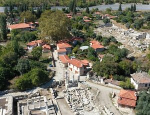 Muğla Yatağan’daki Stratonikeia, 3 bin 500 yıllık geçmişiyle havadan görüntülendi