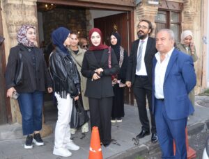 Muş’ta genç yazarlar, dernek buluşmasıyla tarihi mekanları ziyaret etti
