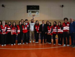 Ordu Ünye’de Mustafa Rakım Anadolu Lisesi kampanyasında 235 ünite kan toplandı