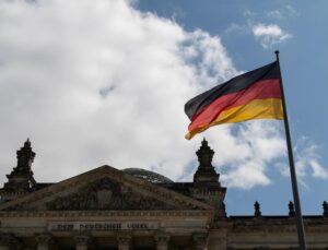 Pistorius, Bundeswehr’in 500 km menzilli insansız alayını 2027’de kuracak