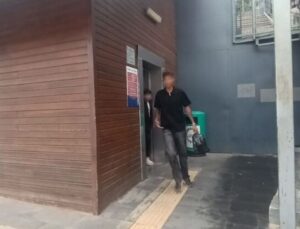Şakalaşırken asansörde kaldılar! 2 çocuk yaklaşık 1 saat mahsur kaldı