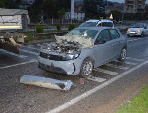 Samsun Havza’da tırla çarpışan otomobildeki 2 yaralı hastaneye kaldırıldı