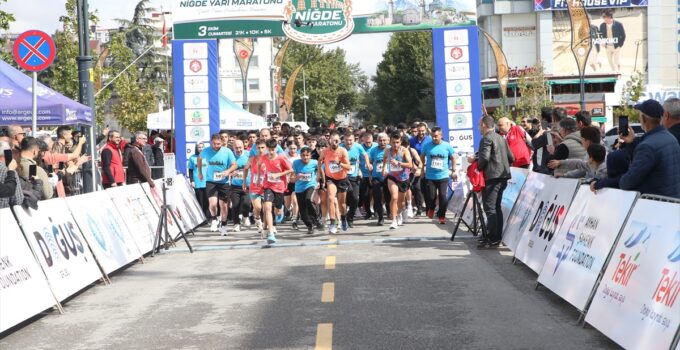 Şehit Ömer Halisdemir anısına yarı maraton düzenlendi