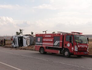 Şırnak Cizre-İdil yolunda akaryakıt tankeri devrildi, sürücü yaralandı