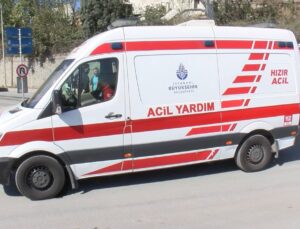 Sultangazi’de İETT otobüsü duvara çarptı; yaralılar var