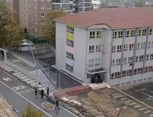 Sultangazi’de Nurettin Uzun İlkokulu’nun istinat duvarı çöktü, öğrenciler dersteydi