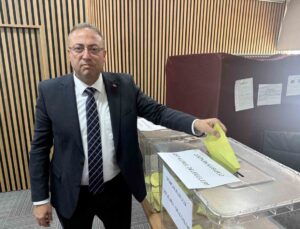 Tarsus Ticaret Borsası’nda yeni yönetim Veyis Avcı başkanlığında belirlendi