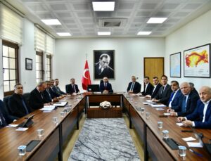 Tekirdağ Çerkezköy’de hemzemin geçit güvenliği Vali Soytürk başkanlığında ele alındı