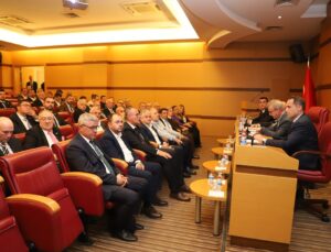 Tekirdağ’da AK Parti heyeti, Çerkezköy Belediye Başkanı Vahap Akay’ı ziyaret etti